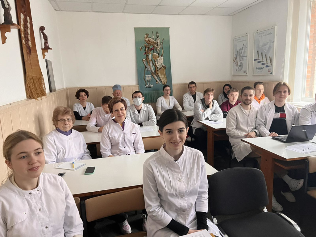 22.12.23  клінічна конференція лікарів-інтернів - присвячена питанням попередження стоматологічних захворювань  у різних вікових групах населення.