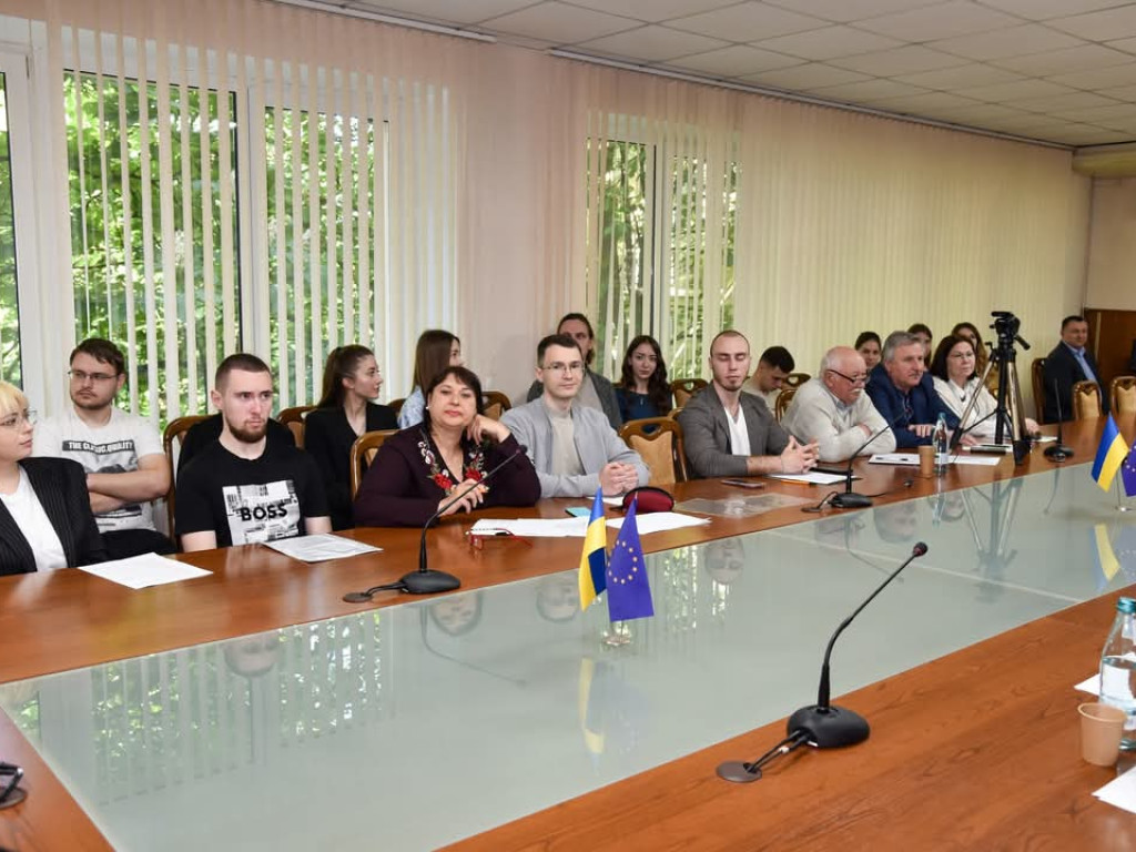 Всеукраїнська науково-практичній конференції лікарів-інтернів «Актуальні питання клінічної медицини» 22 травня 2025 р.  секція «Стоматологія»