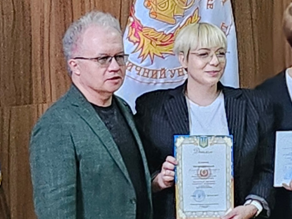 Всеукраїнська науково-практичній конференції лікарів-інтернів «Актуальні питання клінічної медицини» 22 травня 2025 р.  секція «Стоматологія»
