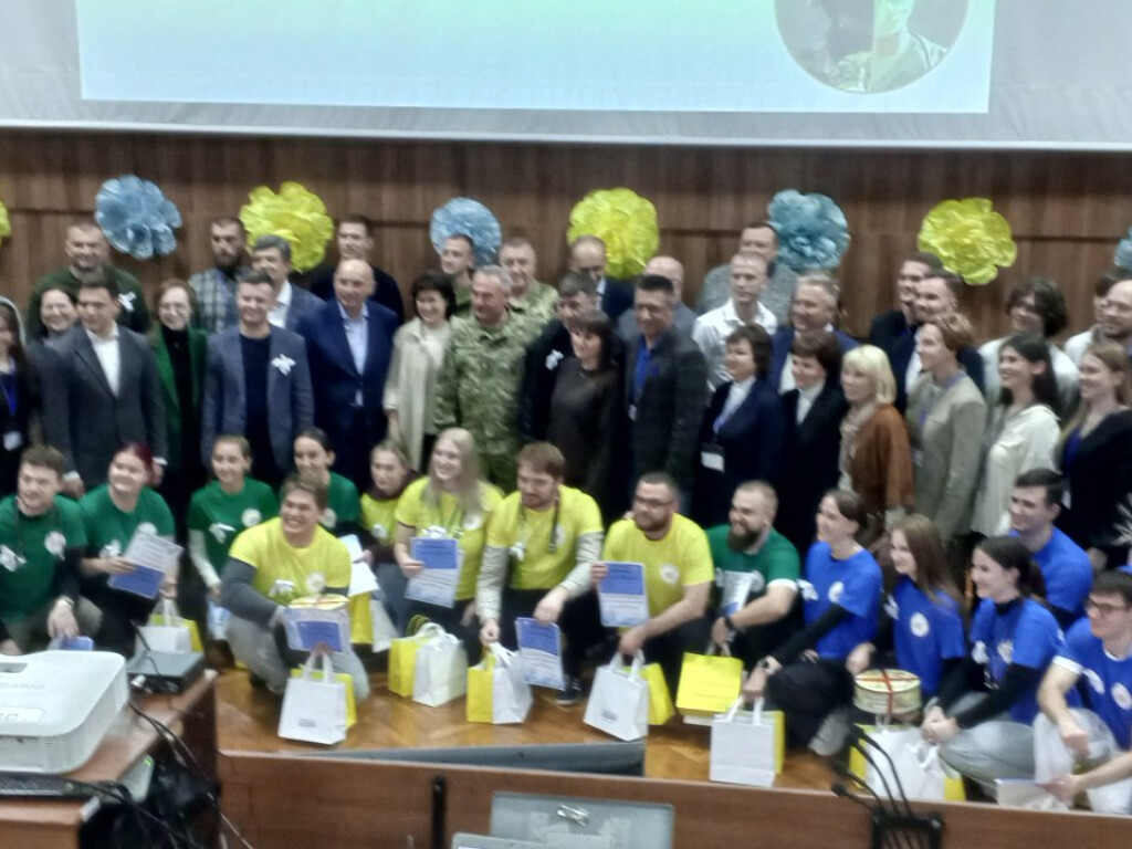 Участь інтернів у регіональному благодійному конкурсі «Лікар-патріот,  захисник України»