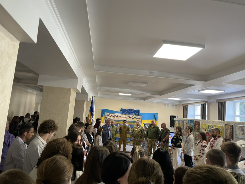 1 жовтня в Україні відзначатється День захисників і захисниць.